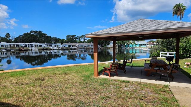 4805 ALT 19 114, Palm Harbor, FL 34683