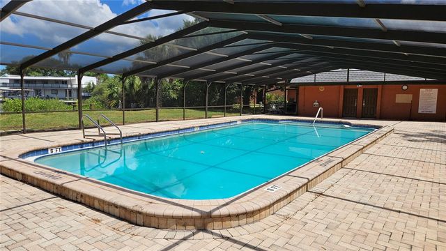 4805 ALT 19 114, Palm Harbor, FL 34683