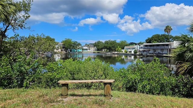 4805 ALT 19 114, Palm Harbor, FL 34683