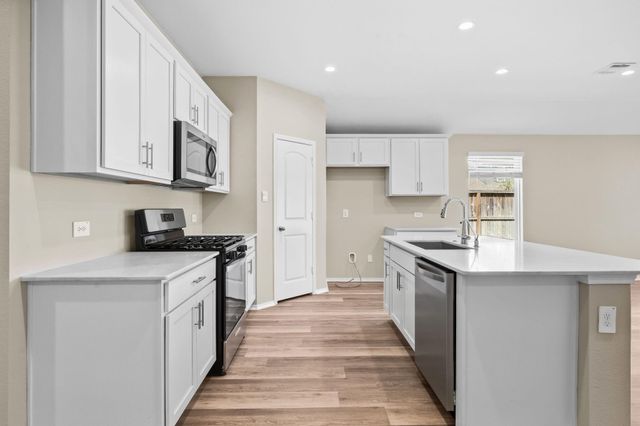 901 Brazos Trail, Dayton, TX 77535