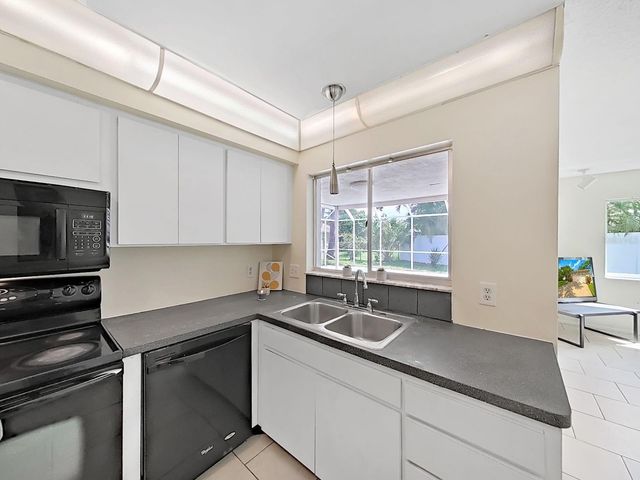 6996 122ND DRIVE, Largo, FL 33773
