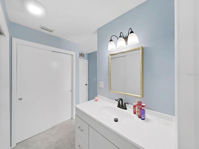 6996 122ND DRIVE, Largo, FL 33773