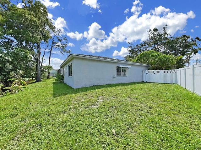 6996 122ND DRIVE, Largo, FL 33773