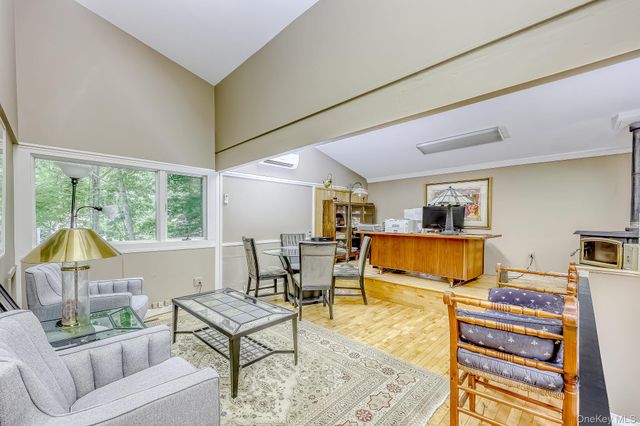 5 S Little Tor Road, New City, NY 10956