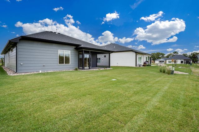 1634 N Forestview St, Wichita, KS 67235