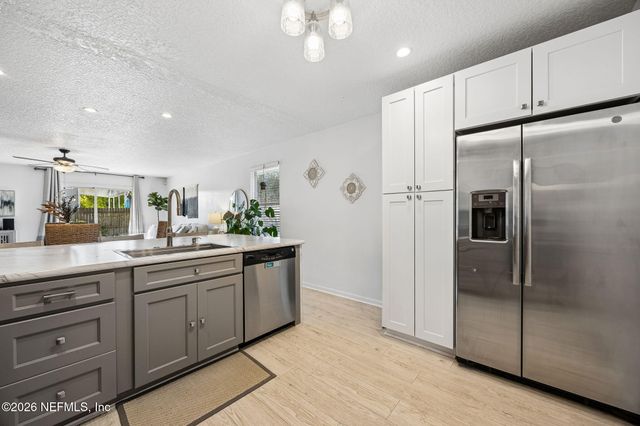 831 DIVISION Street, Fernandina Beach, FL 32034