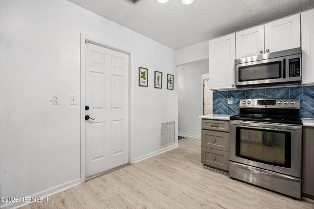 831 DIVISION Street, Fernandina Beach, FL 32034