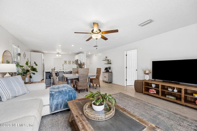831 DIVISION Street, Fernandina Beach, FL 32034