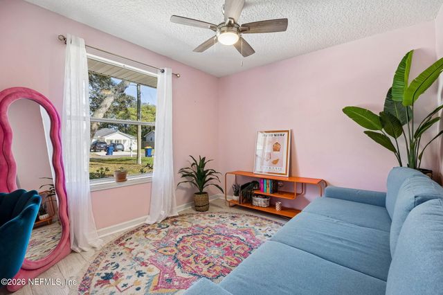 831 DIVISION Street, Fernandina Beach, FL 32034