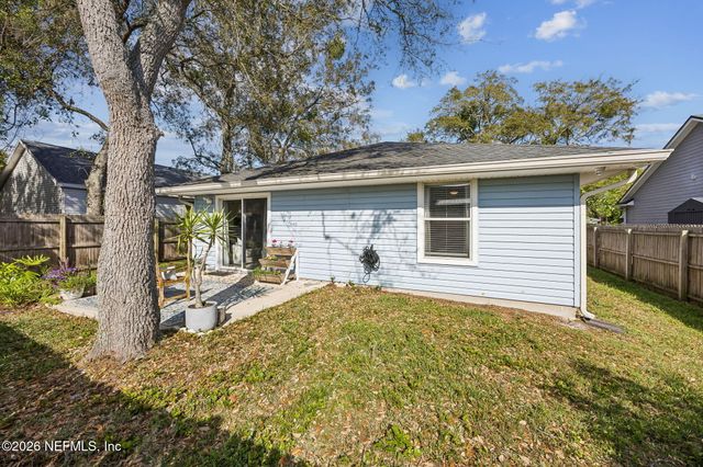 831 DIVISION Street, Fernandina Beach, FL 32034