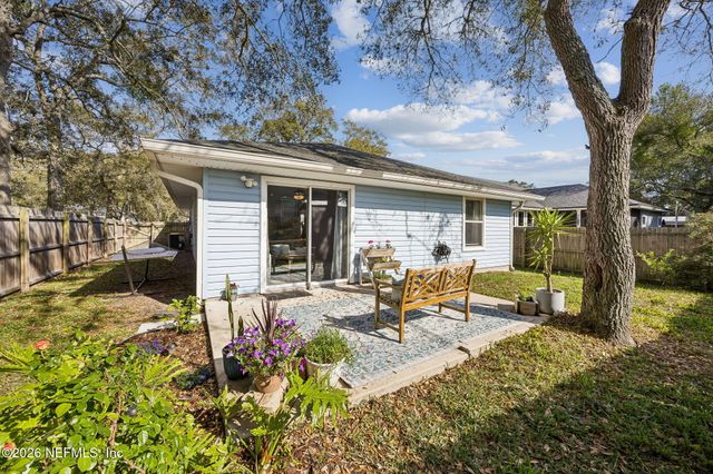 831 DIVISION Street, Fernandina Beach, FL 32034