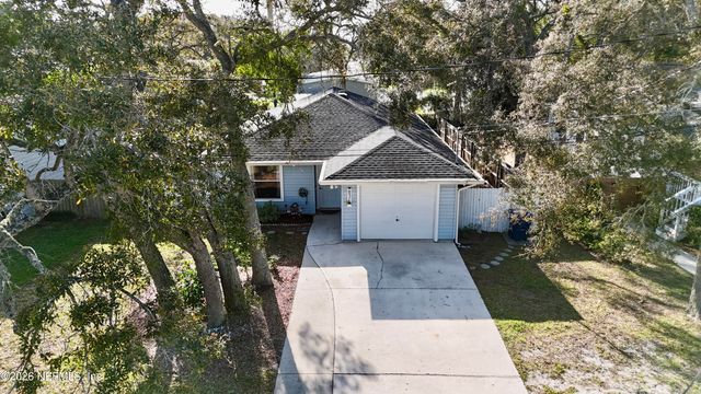 831 DIVISION Street, Fernandina Beach, FL 32034