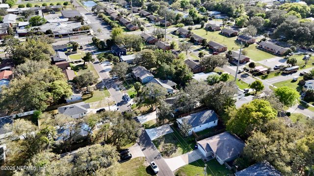 831 DIVISION Street, Fernandina Beach, FL 32034