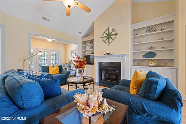 4103 Lark Bunting Court SE, Southport, NC 28461