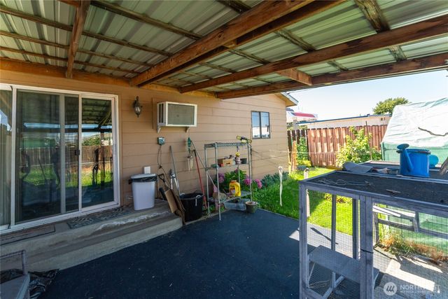 323 E Grand Coulee Avenue, Grand Coulee, WA 99133