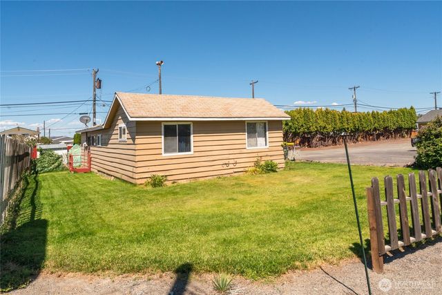 323 E Grand Coulee Avenue, Grand Coulee, WA 99133