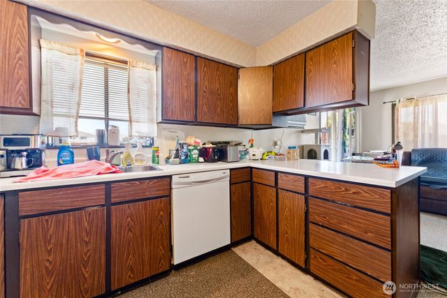 323 E Grand Coulee Avenue, Grand Coulee, WA 99133