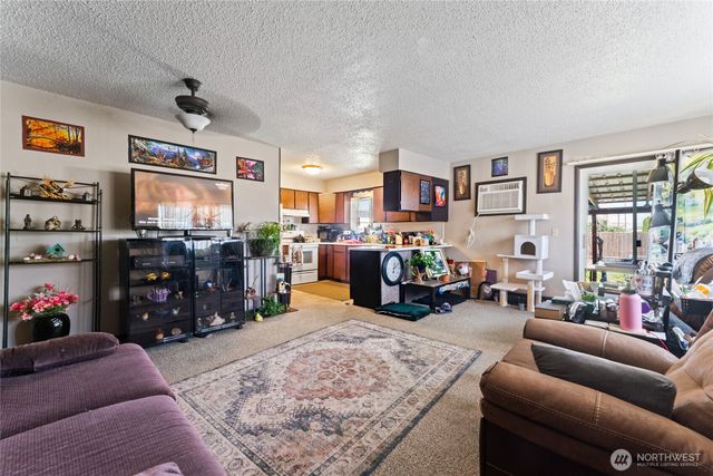 323 E Grand Coulee Avenue, Grand Coulee, WA 99133