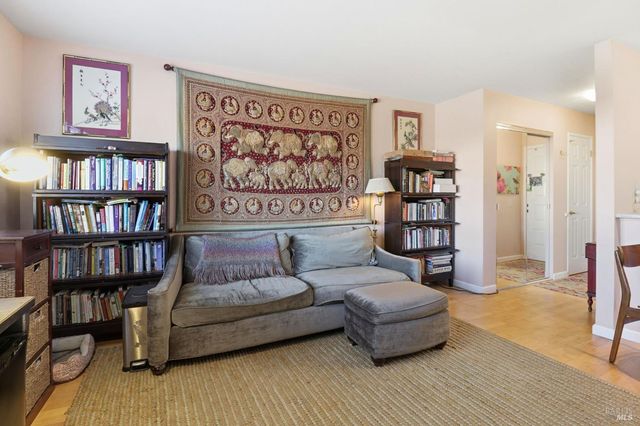 240 Seagull Row, Novato, CA 94945