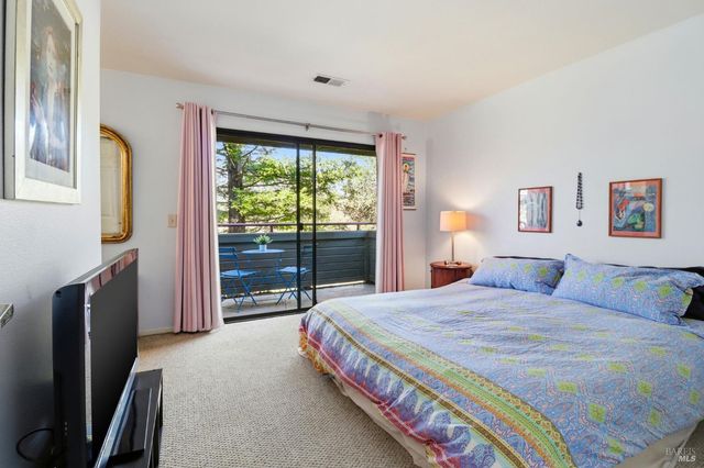 240 Seagull Row, Novato, CA 94945