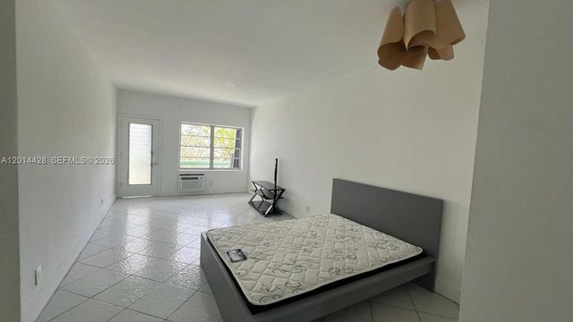 6490 Collins Avenue 14, Miami Beach, FL 33141