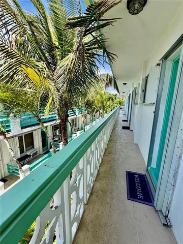 6490 Collins Avenue 14, Miami Beach, FL 33141