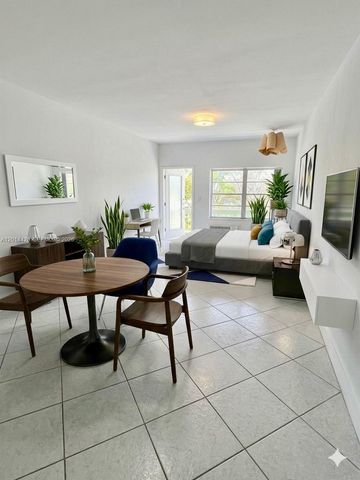 6490 Collins Avenue 14, Miami Beach, FL 33141