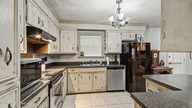 130 E Richland Circle, Richland, MS 39218