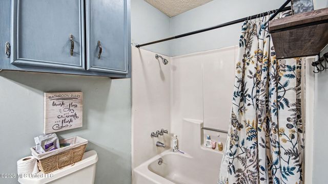 130 E Richland Circle, Richland, MS 39218