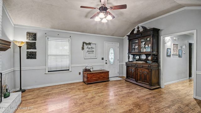 130 E Richland Circle, Richland, MS 39218