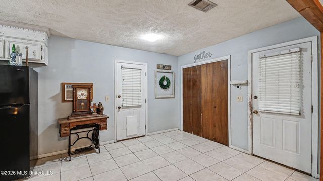 130 E Richland Circle, Richland, MS 39218