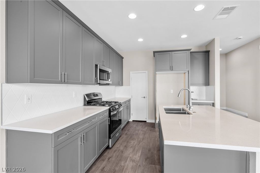 10513 Tranquil Cove Court, Las Vegas, NV 89179 — photo 4