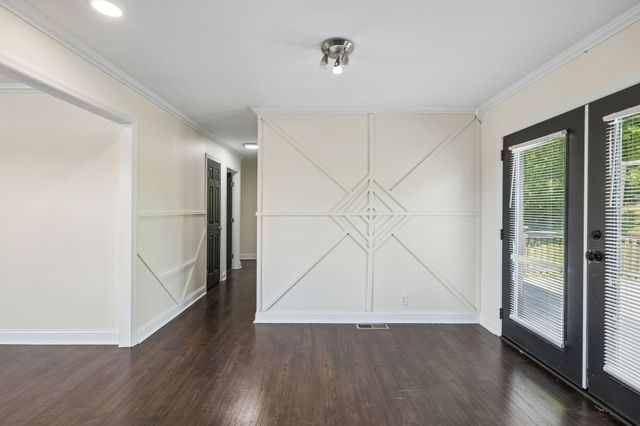 200 S Valley Rd, Hendersonville, TN 37075