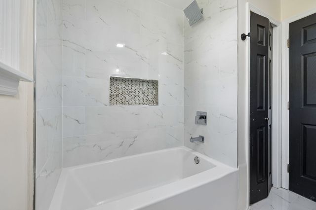 200 S Valley Rd, Hendersonville, TN 37075