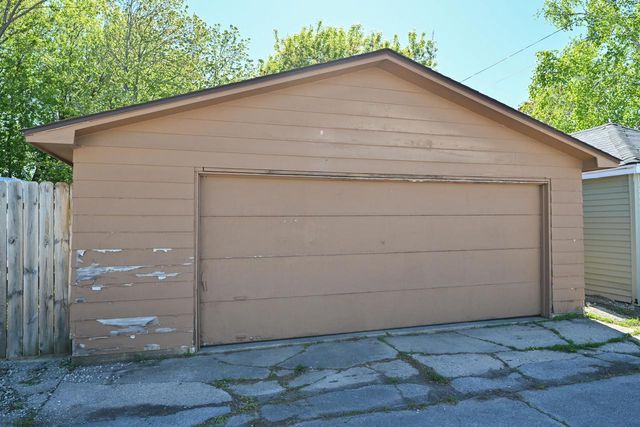 2040 Saint Clair STREET, Racine, WI 53402