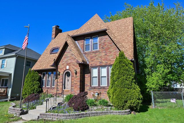 2040 Saint Clair STREET, Racine, WI 53402