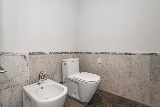 6101 Aqua Ave 702, Miami Beach, FL 33141