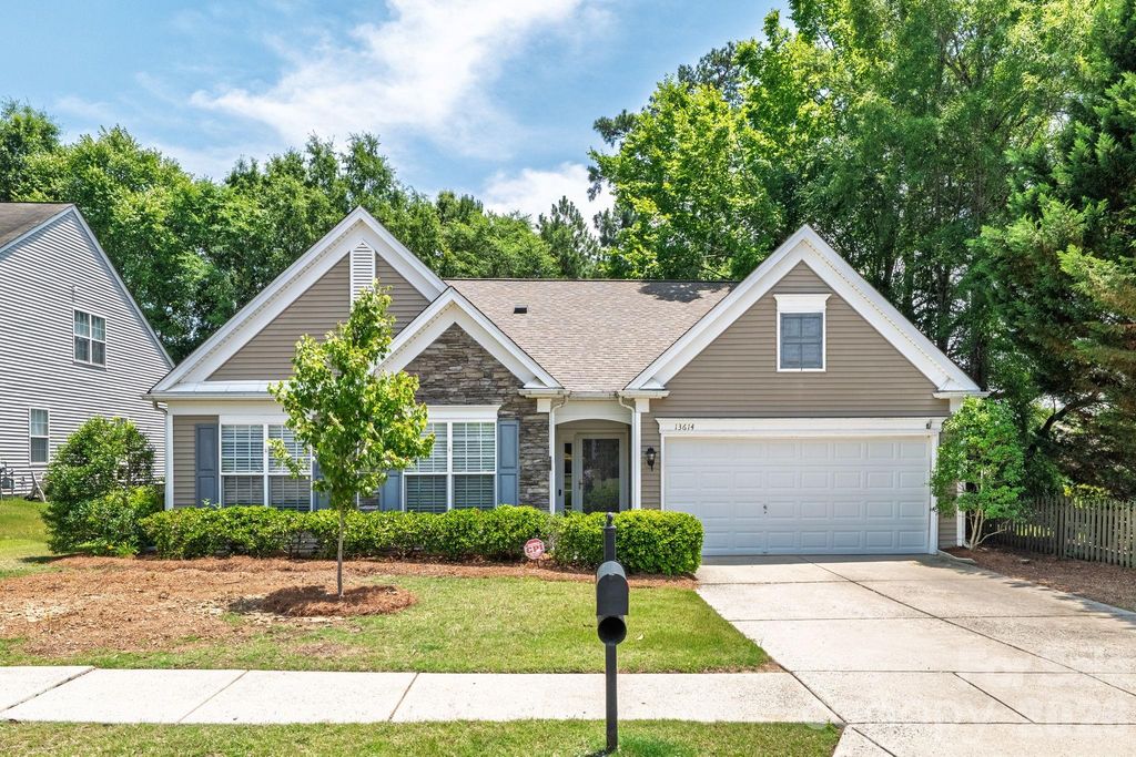 13614 Cardinals Nest Drive, Charlotte, NC 28269