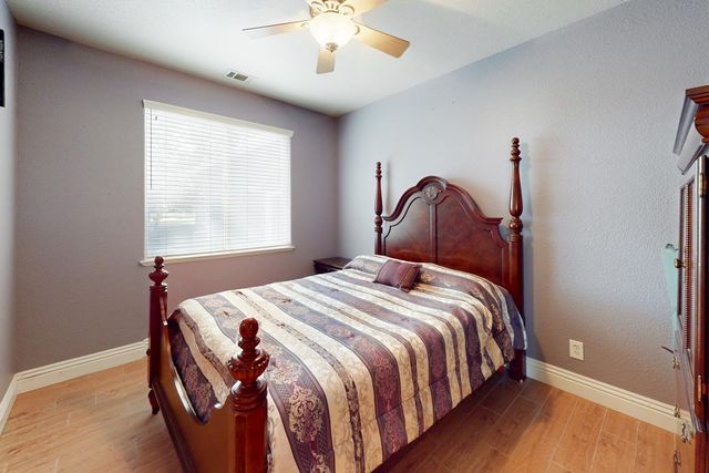 6245 Sandstone Ln, Browns Valley, CA 95918