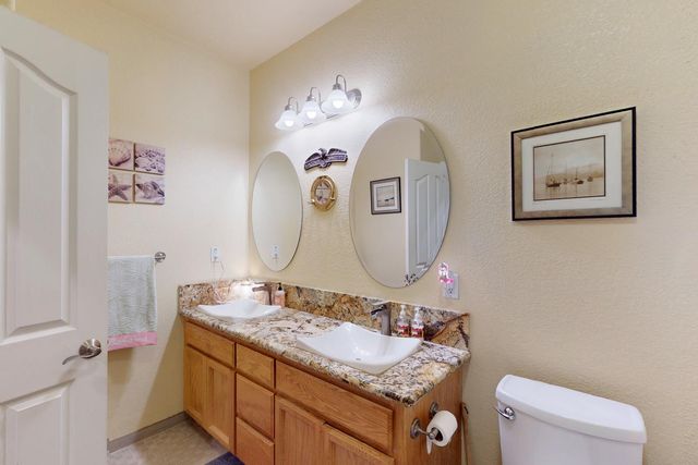 6245 Sandstone Ln, Browns Valley, CA 95918