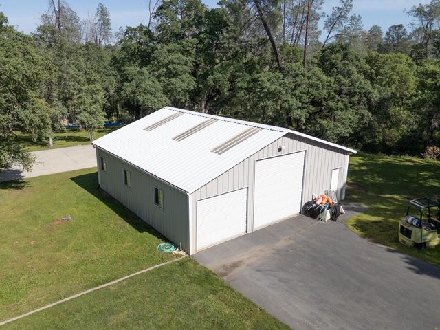 6245 Sandstone Ln, Browns Valley, CA 95918