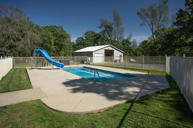 6245 Sandstone Ln, Browns Valley, CA 95918