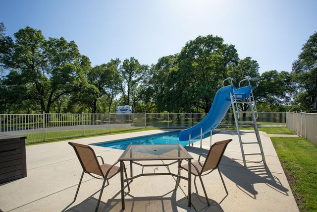 6245 Sandstone Ln, Browns Valley, CA 95918