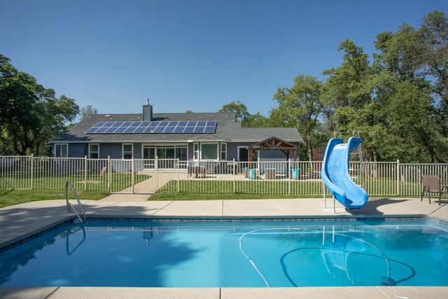 6245 Sandstone Ln, Browns Valley, CA 95918