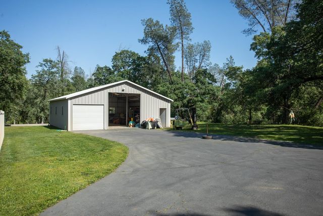 6245 Sandstone Ln, Browns Valley, CA 95918