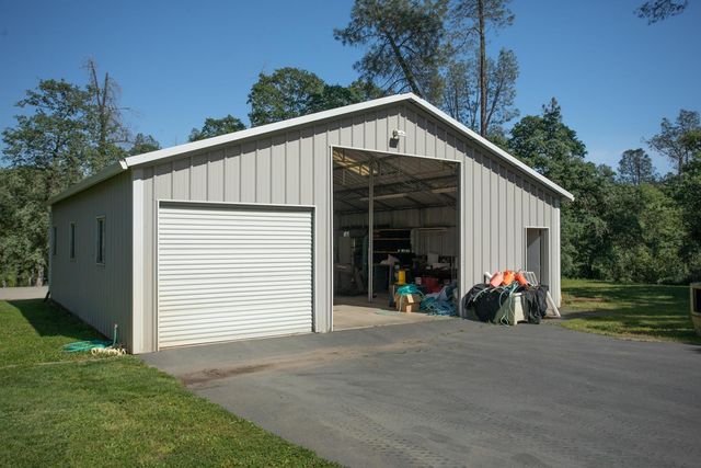 6245 Sandstone Ln, Browns Valley, CA 95918