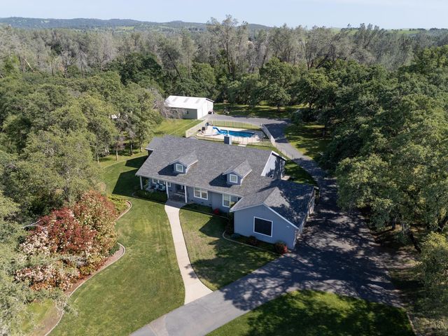 6245 Sandstone Ln, Browns Valley, CA 95918