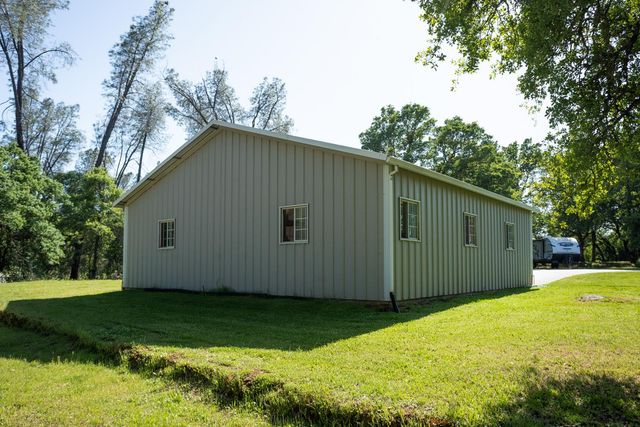 6245 Sandstone Ln, Browns Valley, CA 95918