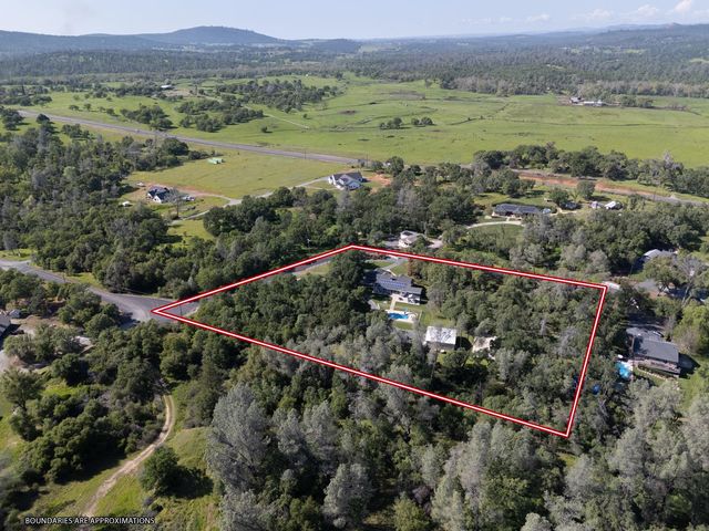 6245 Sandstone Ln, Browns Valley, CA 95918