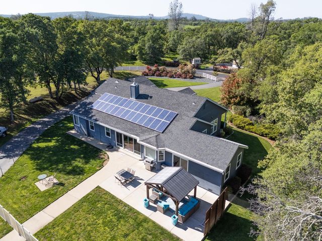 6245 Sandstone Ln, Browns Valley, CA 95918